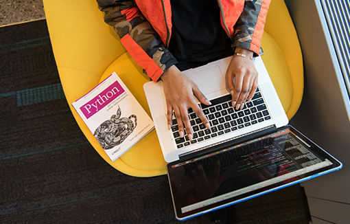 sleidiau cyflwyniad ar gyfrifiadur